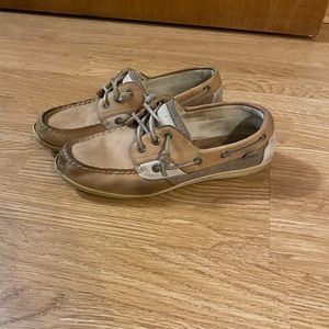 Sperry topsider boat shoe